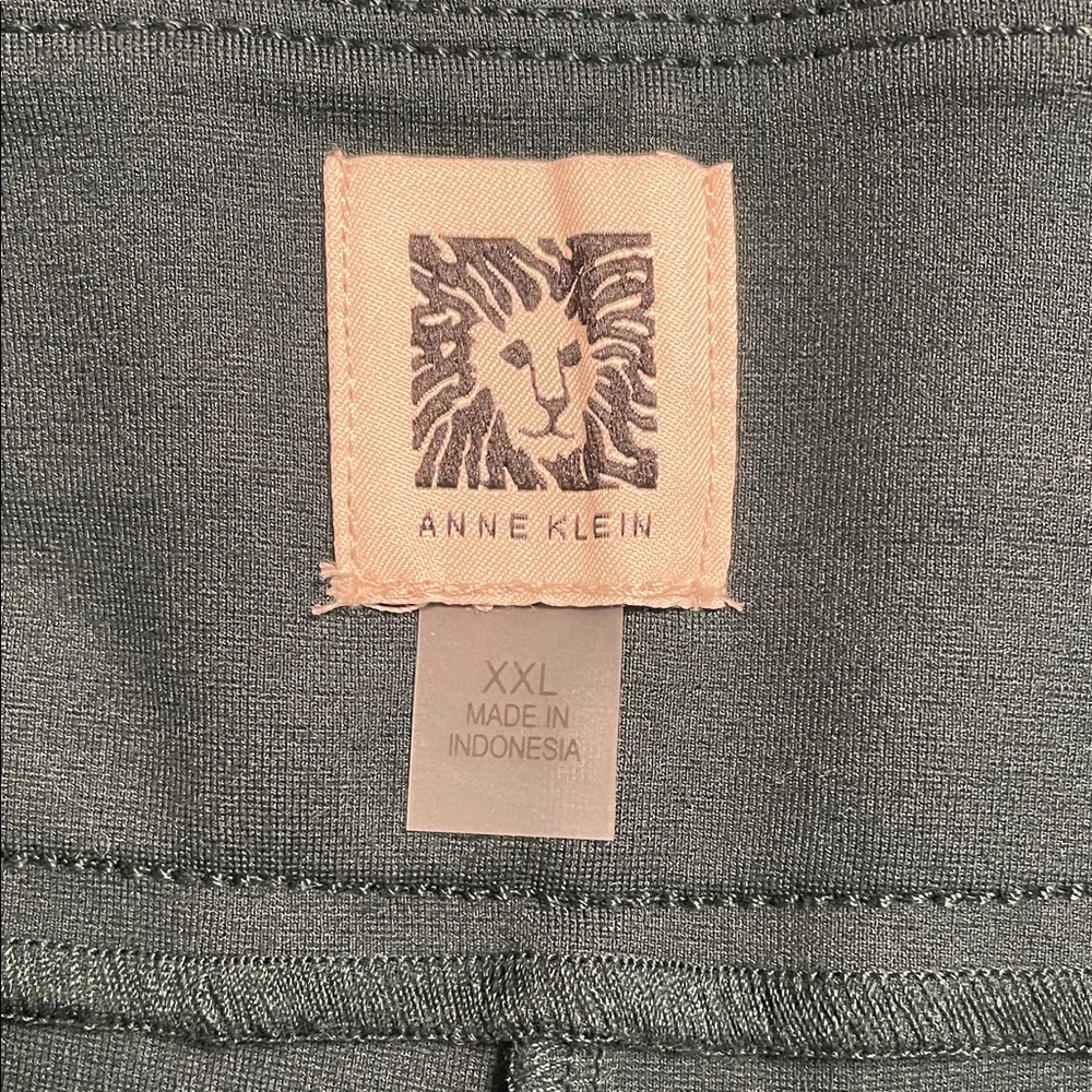 Dark Green Ponte Ankle Pants - Picture 7 of 10